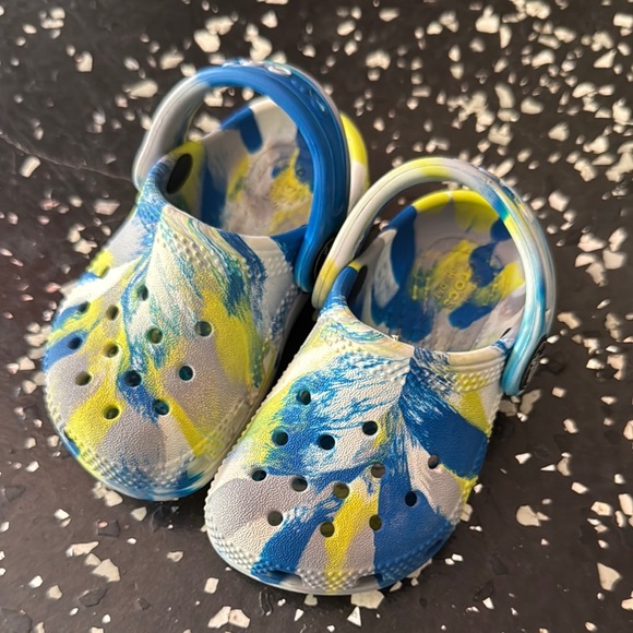 Kids Colorful Clogs - Picture 1 of 4